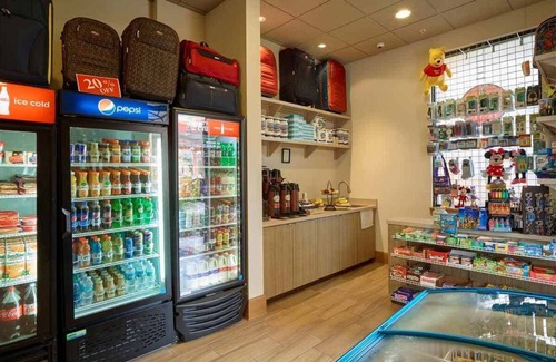 Kissimmee House | 6 Min Disney, 1 Min to Fun Spot, Hot tub, Heated Pool, Big T.Vs, WaterSlides!