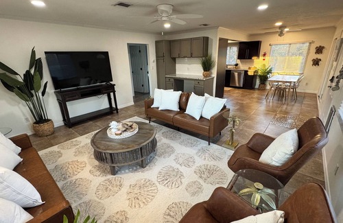 Englewood House | 6 minute walk to Manasota Beach! POOL! Charming 2-bedroom townhome with WiFi, AC