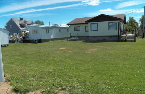 Pointe-du-Chene Cottage | 6 Minutes from Beach