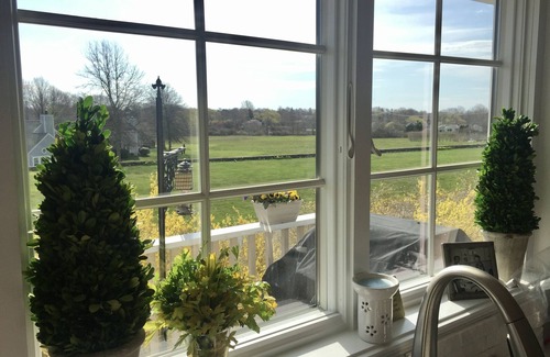 Middletown Condo | 6 Month Minimum or Longer!n1 mile from Beaches & Close to Downtown Newport, RI