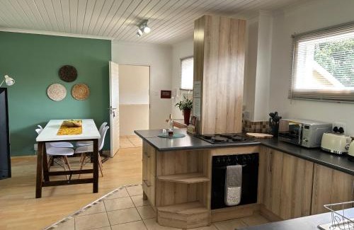 Linden Apartment | 6 Olives on Third