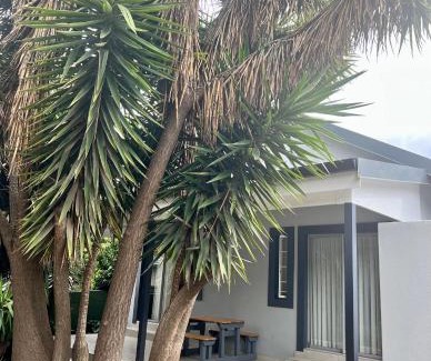 Greater Johannesburg Metropolitan Area House | 6 on Columbus Guesthouse