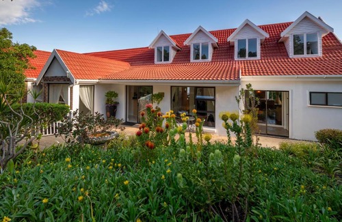 Paradise Bed & Breakfast | 6 On Protea