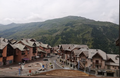 Valmeinier Apartment | 6 people + baby Valmeinier 1800 runs and 150 meters ESF