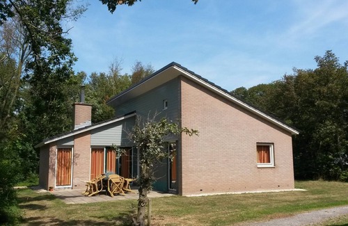 Ockenburgh House | 6 people on a holiday near the sea and beach