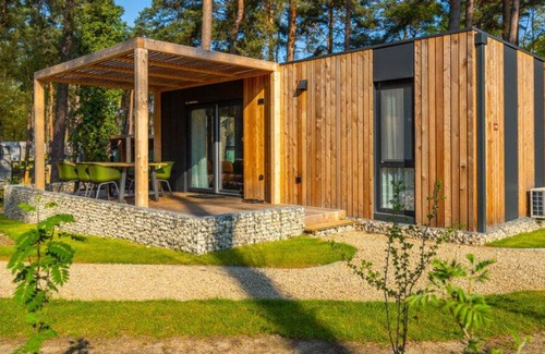 Zutendaal Ski Chalet | 6-person chalet with separate sleeping areas