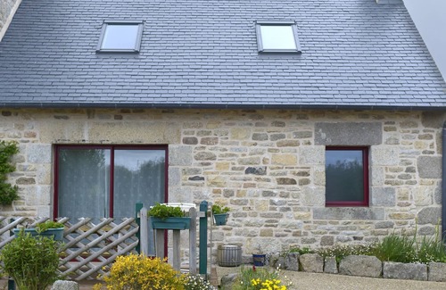 Plouarzel Cottage | 6-person gîte with disabled access and swimming pool.