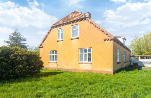 Grena Strand House | 6 person holiday home in Grenaa