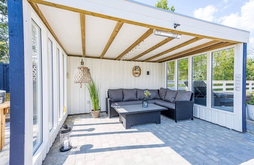 Henne House | 6 person holiday home in Henne