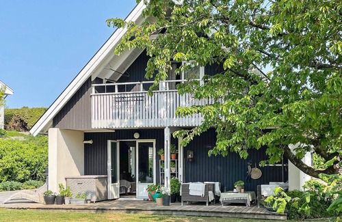 Askim House | 6 person holiday home in ASKIM-By Traum