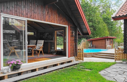 Lerum Municipality House | 6 person holiday home in FLODA