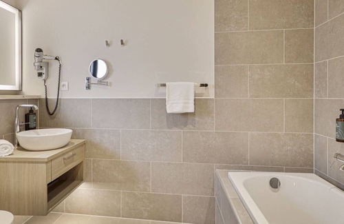 Antoing Cabin | 6-person The Lake House in the holiday park Landal Forest Resort Your Nature