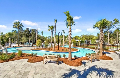 Cottage District House | 6-Seat Golf Cart Available For Rent - Community Pools- Private Beach-`Blue Oyster Cottage`