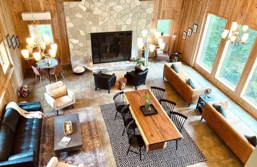Port Angeles Apartment | #6 Sequoia King Room-Private Bath Olympic Nat. Prk