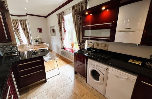Shanklin Apartment | 6 Shanklin Manor