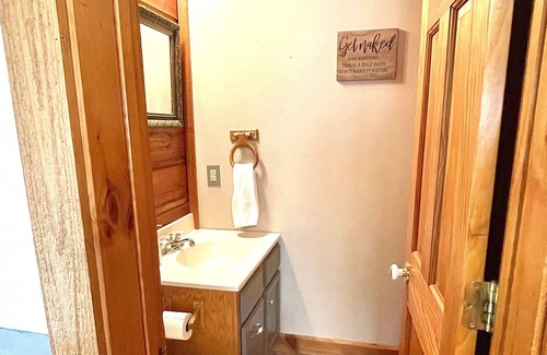 Waynesville Cabin | 60+ Acre Private Gated Estate