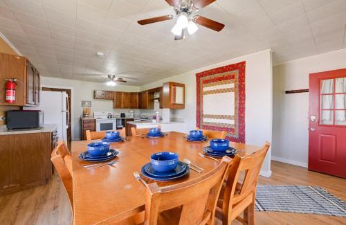 Hardin County House | 60-Acre Retreat 5 Mins to Garden of the Gods