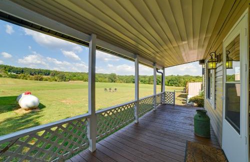 Hardin County House | 60-Acre Retreat 5 Mins to Garden of the Gods