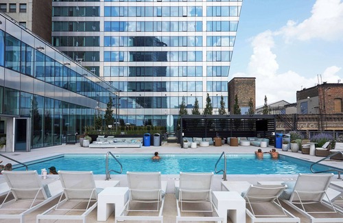 The Loop Apartment | 60 Fl Lake View Apt: An Urban Oasis in the Sky