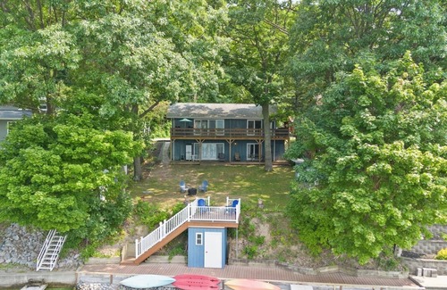 Honeoye House | 60' Honeoye Lakefront | Dock | Kayaks | Lake View