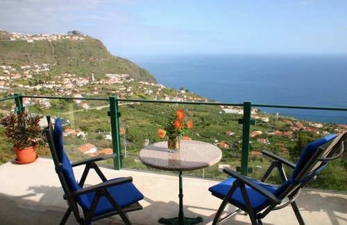Arco da Calheta House | 60 sqm apartment with 2 bedrooms and fantastic sea views