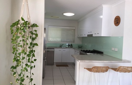Maroochydore House | 600m walk to Beach, Family Entertainer+ Aircon + Pool + Pizza oven