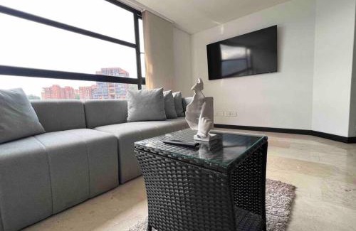 El Castillo Apartment | 602, Modern apartment in heart of El Poblado + View!