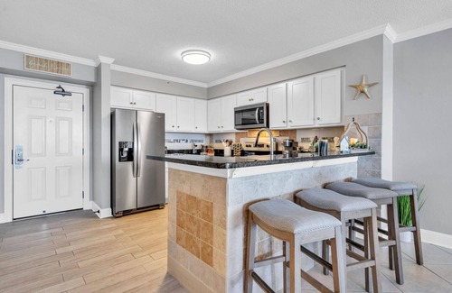 Destin Condo | 606 | Two Kings + Heated Pools + Hot Tubs!