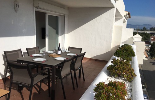 Santa Margarida Apartment | 61 m2 air-conditioned apartment with large terrace, swimming pool, quiet location - near the sea
