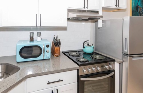 Albany Apartment | 610) Large Studio Downtown with Pool Table