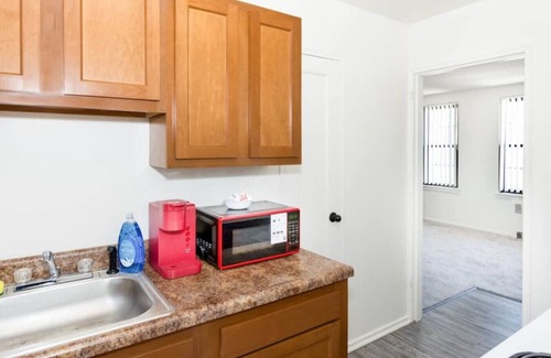 Albany Apartment | 610B) Large 1 bedroom downtown!