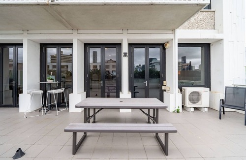 Spring Hill Apartment | 613B Central Brisbane - 2bedsapt+balcony w parking