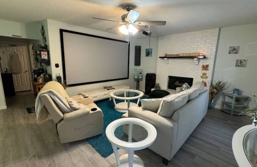 Gulf Hills Apartment | 613B) Close to the beach!