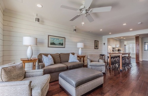 Beaufort Villa | 617 Newhaven - Three Bedroom Villa, Sleeps 8