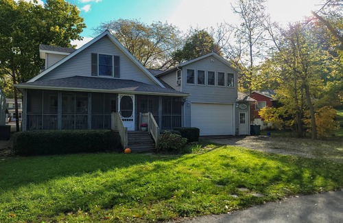 Lakeside Cottage | 645 Sycamore in Lakeside