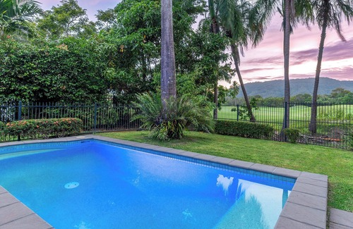 Craiglie Villa | 65 Mitre Port Douglas - Villa with golf course views