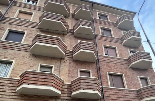 Millefonti Apartment | 65 sqm apartment for 4 people, located on the second floor of a building without an elevator, featuring a balcony. Situated in the Lingotto neighborhood, a convenient and well-served area, close to the Regina Margherita Hospital and just minutes from Lin