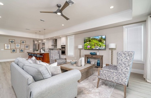 Fort Myers Beach House | 661 Beach-to-Bay 5BR: Pool, Spa, Gulf Views, Elevator