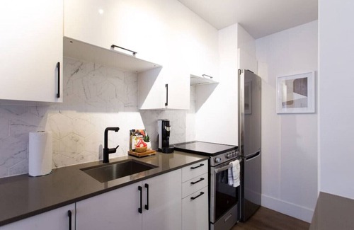 Little Italy Apartment | 6768 - 302 · Perfect Business Trip Studio with Full Amenities by Denstays