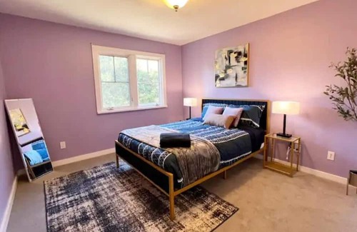 San Anselmo House | 6BD/3.5BA Hilltop Haven| Hot Tub+Billiards+Views!