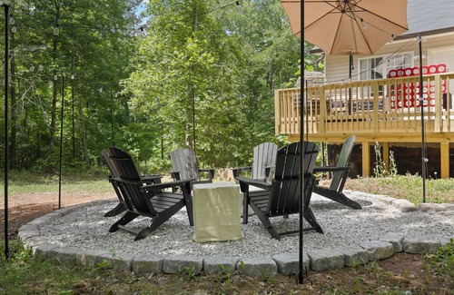 Lithonia House | 6BD/3BA Designer Oasis Sleeps 14 ATL Metro
