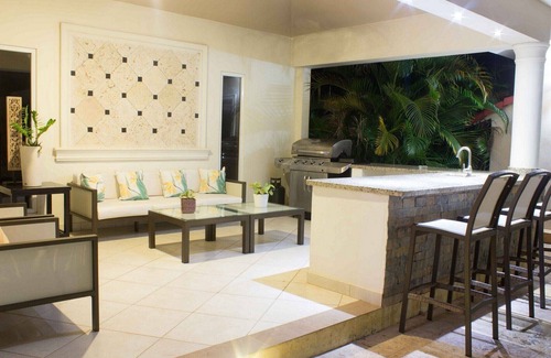 La Mulata Villa | 6BD 6BT Guest-friendly villa in gated and secured residence