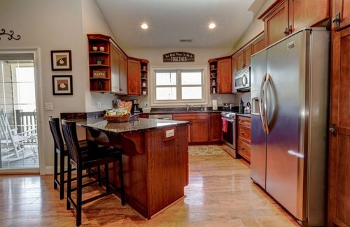 Arden House | 6br/4ba Home w/Game - weekly and monthly rates available