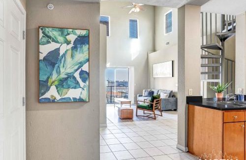 West Campus Apartment | 6BR 4BA West Campus Group Stay Walk to UT, SXSW and Downtown by Austin Vacay