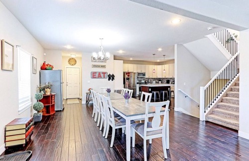 Scenic Heights House | 6BR/5BA 4600sqft | Mtn/City View | HotTub | Sauna