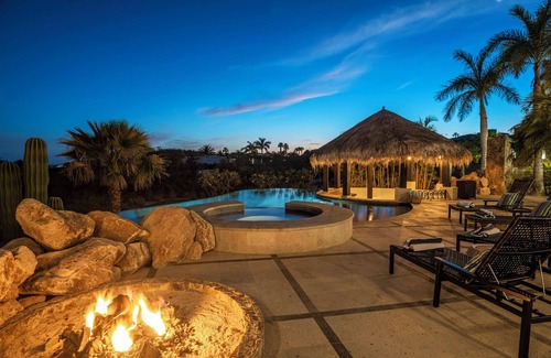 Buzzards Villa | 6BR Family Home in Puerto Los Cabos