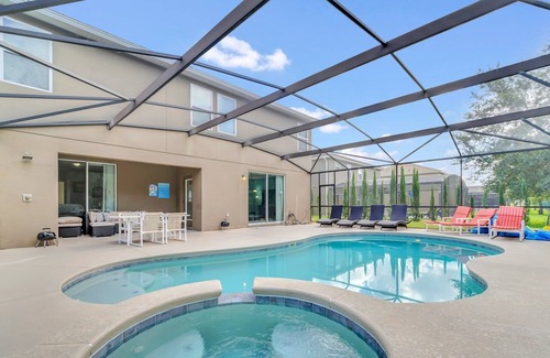 Calabria Villa | 6BR Pool Villa, Minutes from the Parks!