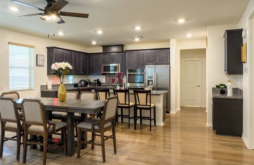 Winchester House | 6BR Pool Villa w/BBQ - Near Wineries & Hot Air Balloon Rides