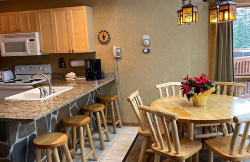 Lutsen House | 6BR | Sleeps 20! | Group Ready Lutsen Getaway!