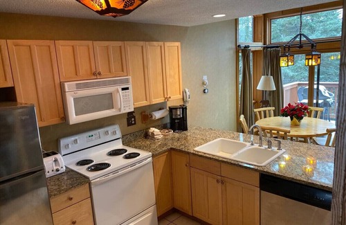 Lutsen House | 6BR | Sleeps 20! | Group Ready Lutsen Getaway!